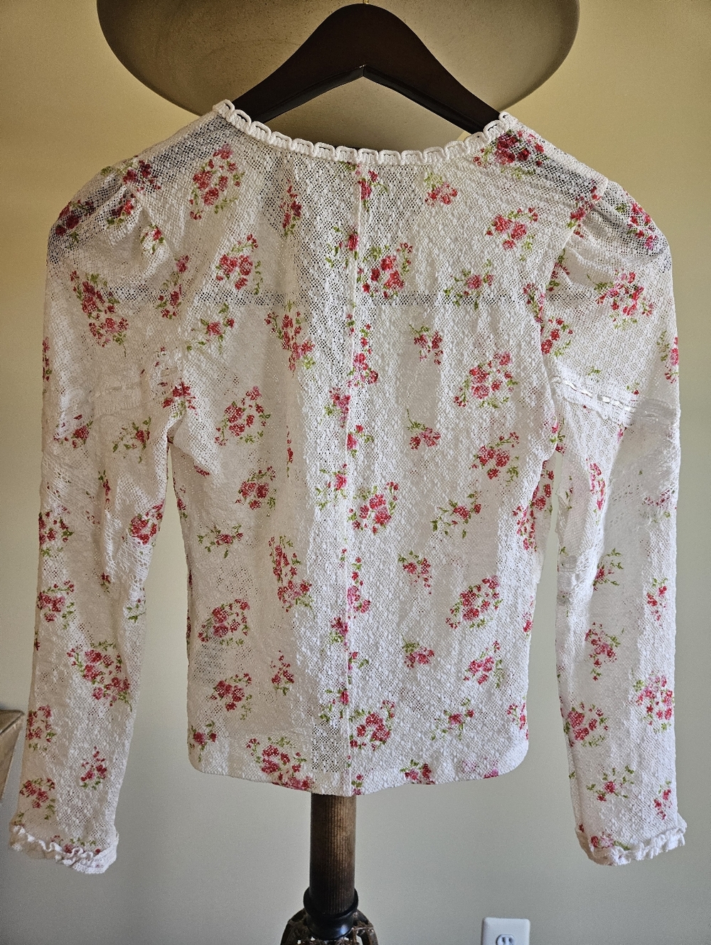 NWOT Free People White/Pink Floral LaceCrop Top - Picture 3 of 17